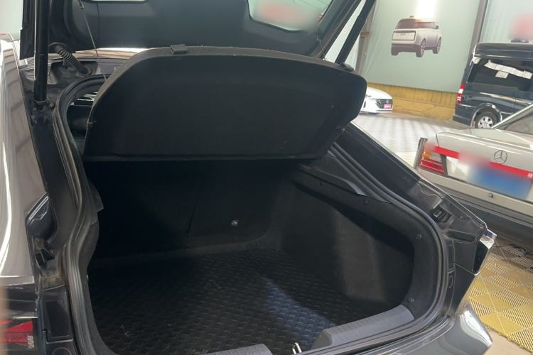 Used CHANGAN UNI-V 2022 1.5T Prestige Version Trunk