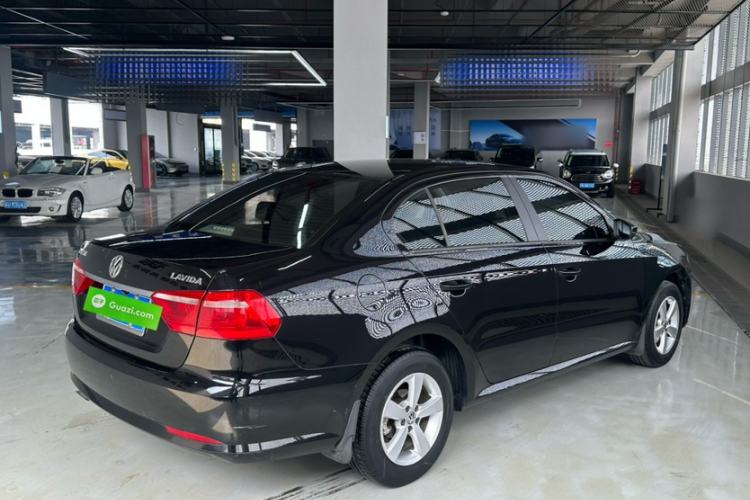 Used Volkswagen Lavida 2013 Revised Classic 1.6L Manual Fashion Edition Exterior 9