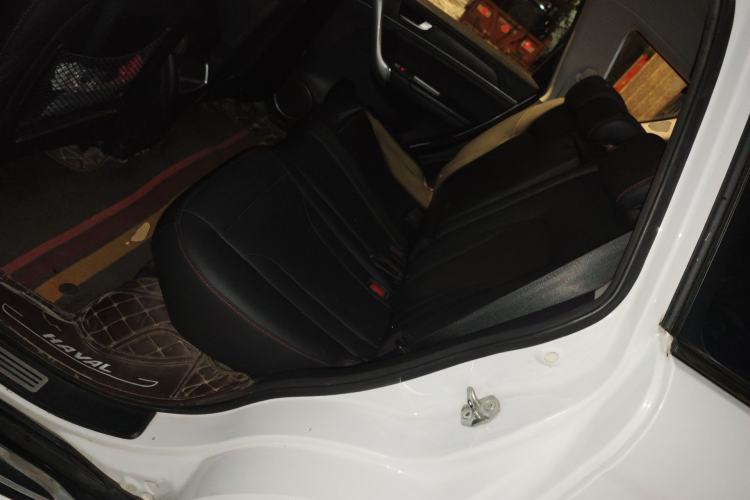 Used Haval H6 2016 Upgraded Model 1.5T Automatic Two-Wheel Drive Prestige Version
