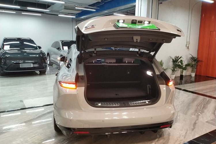 Used Nio ET5T 2025 75 kWh Touring Trunk