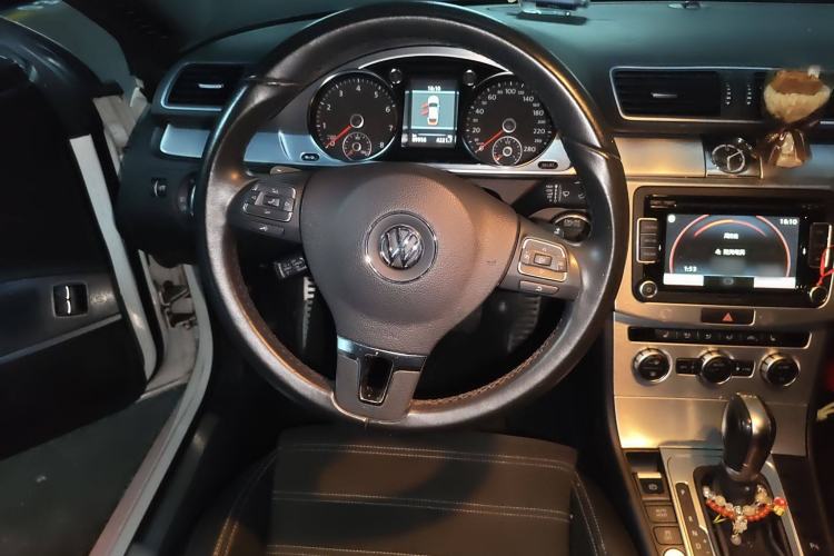 Used Volkswagen FAW-Volkswagen CC 2013 1.8TSI Luxury Model Steering Wheel