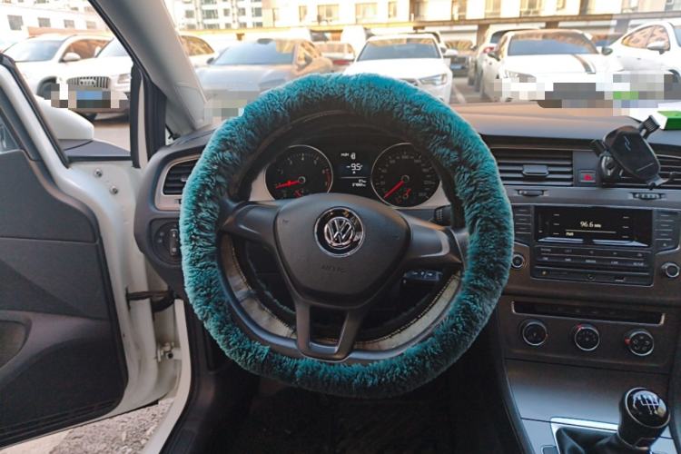 Used Volkswagen Golf 2016 1.6L Manual Fashion Edition