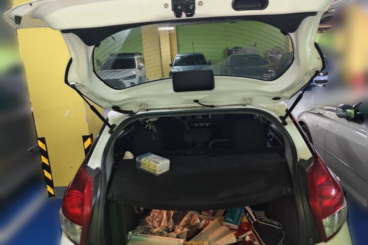 Used Toyota YARiS L Zhi Xuan 2015 1.5E Automatic Charm Edition
