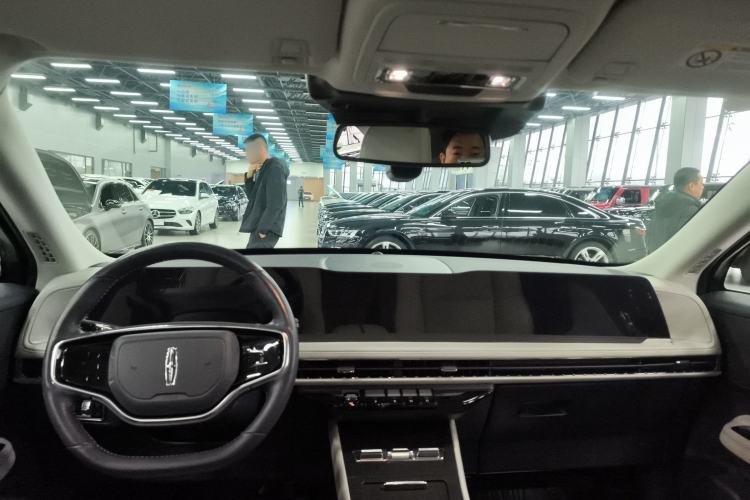 Used Lincoln Corsair 2023 2.0T Two-Wheel-Drive Luxury Edition Center Console