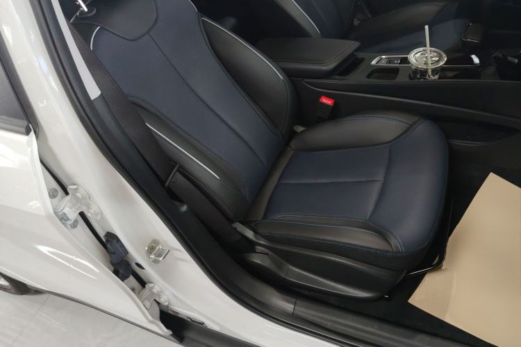 Used Buick Velite 6 2024 450km Range Commuter Version Right Front Seat