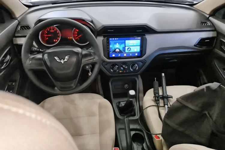 Used Wuling Hongguang 2018 1.5L S Standard Version L2B