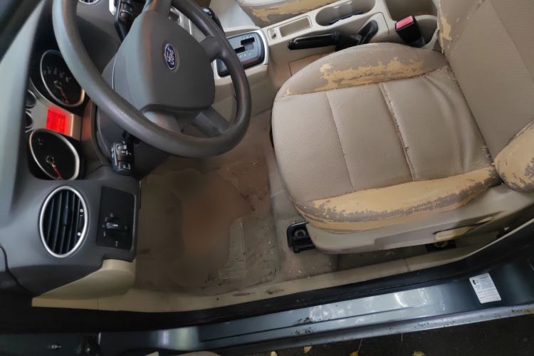 Used Ford Focus 2012 Sedan Classic 1.8L Automatic Base Model Left Front Seat