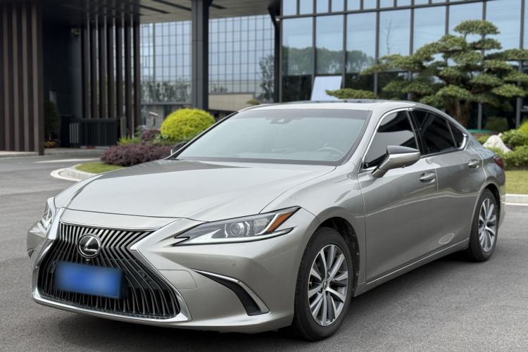 Used Lexus ES 2020 200 Luxury Edition
