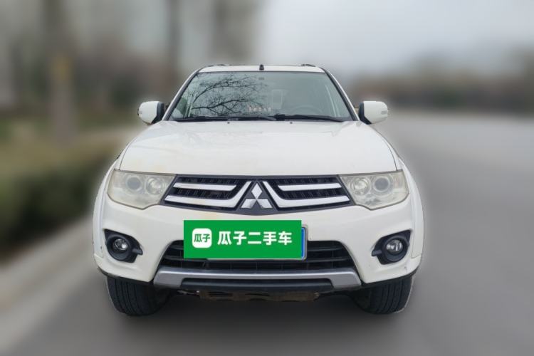 Used Mitsubishi Pajero Sport 2013 3.0L Automatic Two-Wheel Drive Luxury Edition
