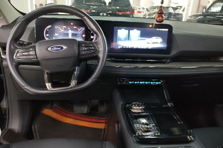 Used Ford Equator Sport 2023 EcoBoost 170 Elite Model Center Console