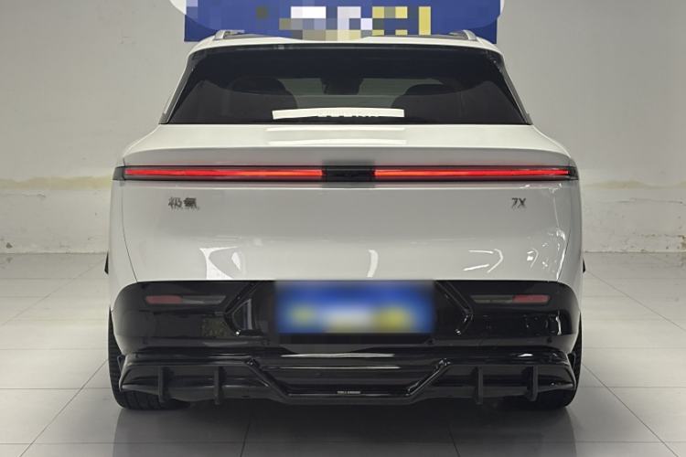 Used Zeekr 7X 2025 100 kWh Long-Range Rear-Wheel Drive with Intelligent Driving Features