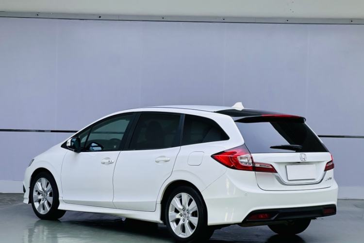 Used Honda Jade 2014 1.8L Automatic Comfort Elite Version 5 Seats
