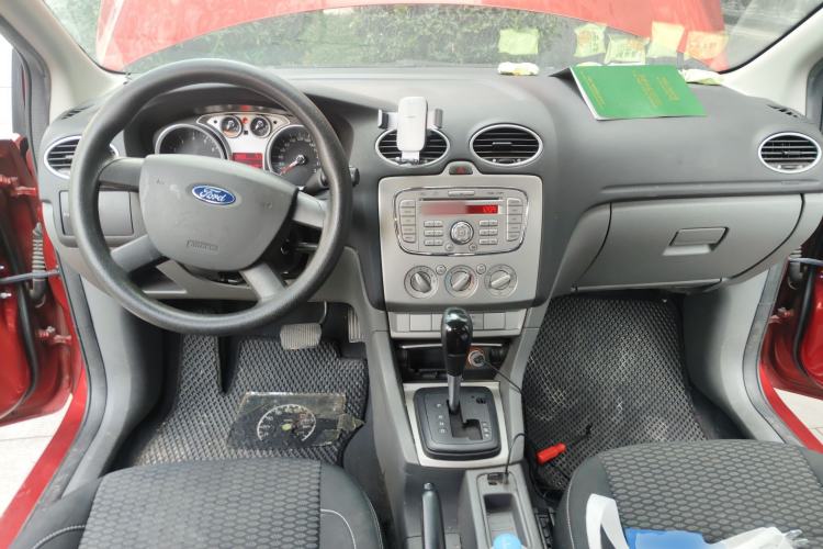 Used Ford Focus 2013 Hatchback Classic 1.8L Automatic Base Model
