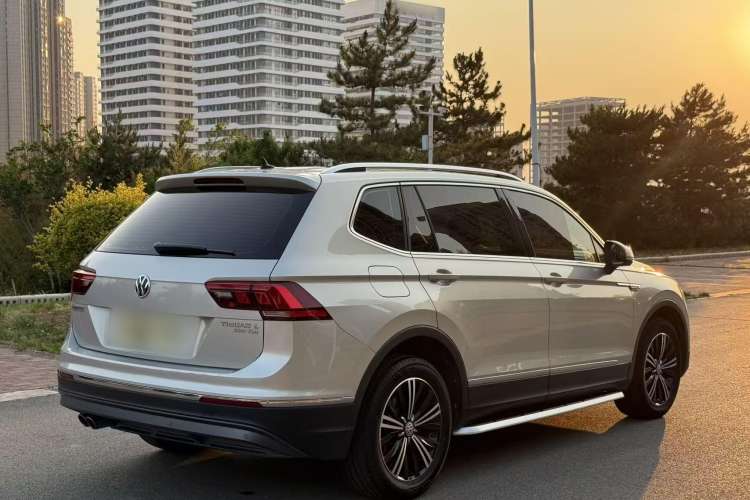 Used Volkswagen Tiguan L 2019 330TSI Automatic Two-Wheel Drive Panoramic Comfort Edition China VI Standard