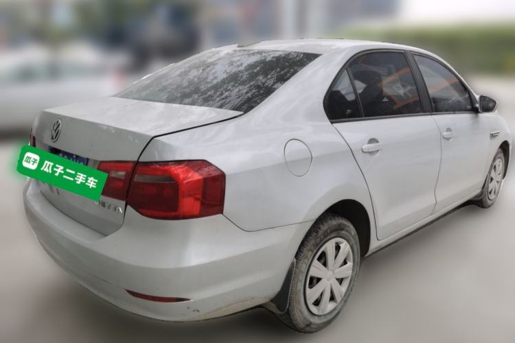 Used Volkswagen Jetta 2015 Value Edition 1.6L Manual Fashionable Style
