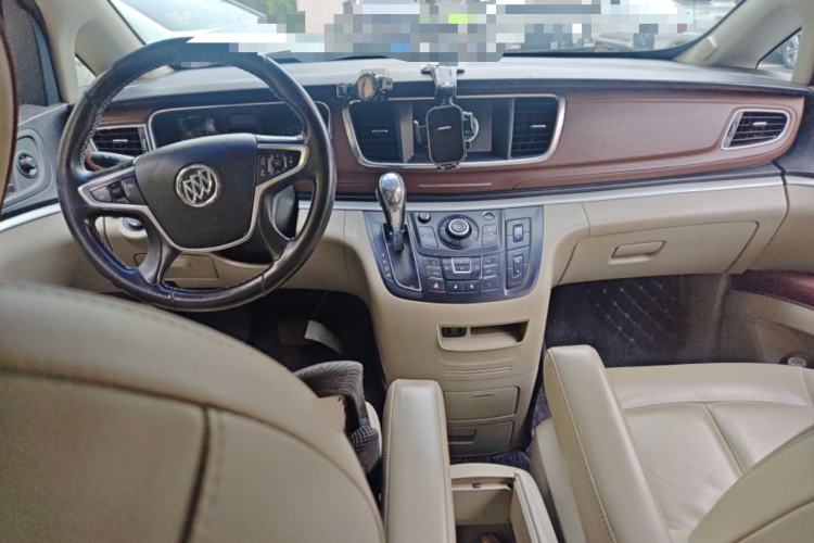 Used Buick GL8 2018 28T Luxury Model China VI Standard Center Console