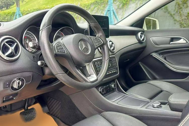 Used Mercedes-Benz GLA 2016 GLA 200 Fashion Model