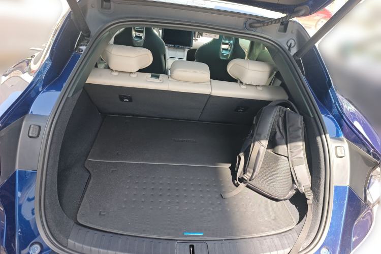 Used Xiaomi Auto YU7 2025 Ultra-Long Range High-Performance All-Wheel-Drive Max Edition
