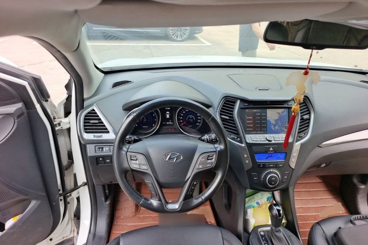 Used Hyundai Santa Fe 2013 2.4L Automatic Two-Wheel Drive Smart Version