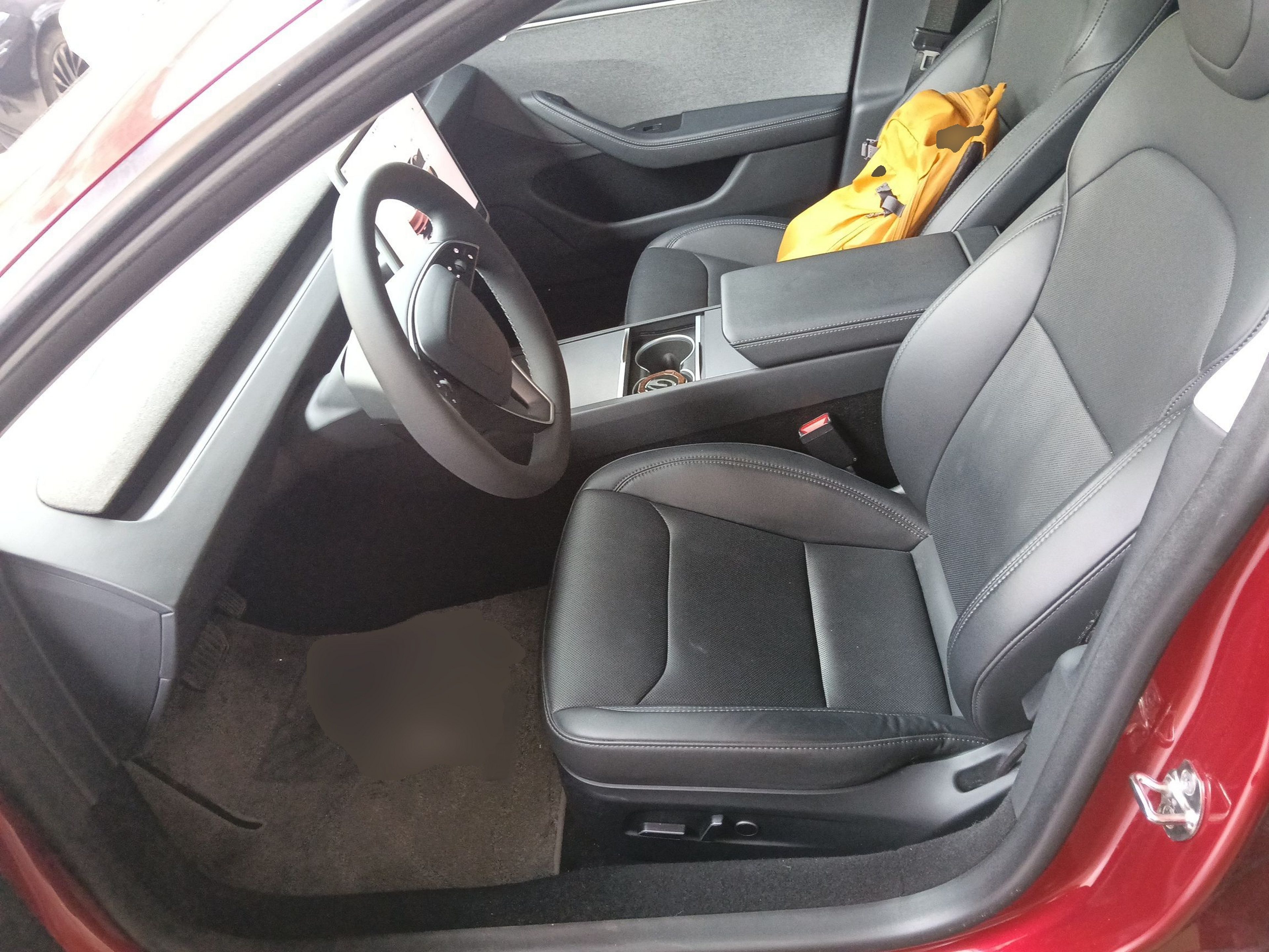 Переднее сиденье в автомобиле