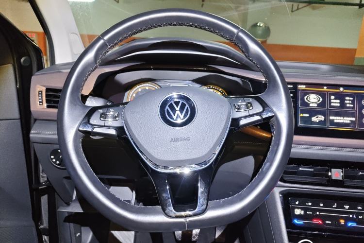 Used Volkswagen Tharu 2021 280TSI Two-Wheel-Drive Luxury Plus Edition Steering Wheel