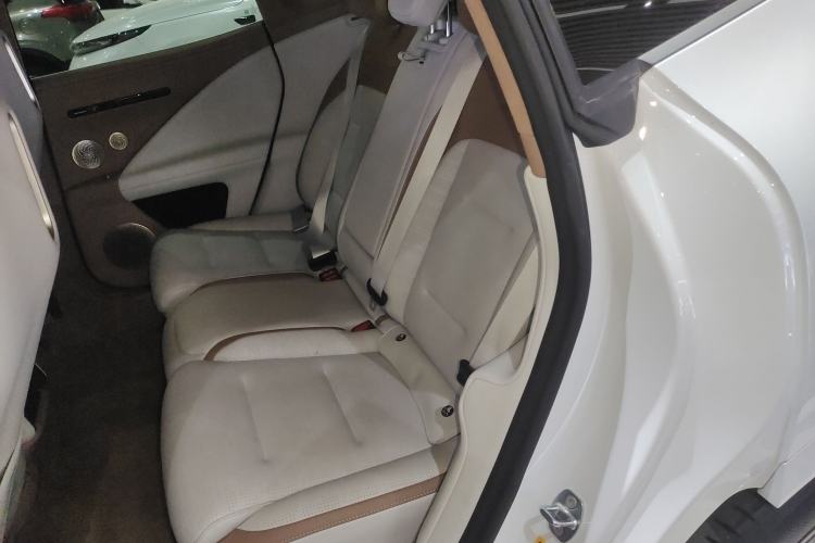 Used Avatr 07 2024 Ultra Range-Extended Four-Wheel Drive Left Rear Seat