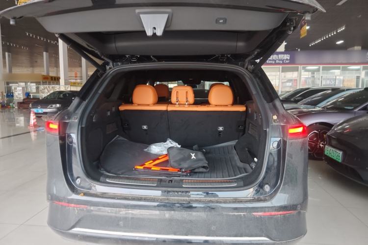 Used XPeng G9 2024 570 Max Trunk