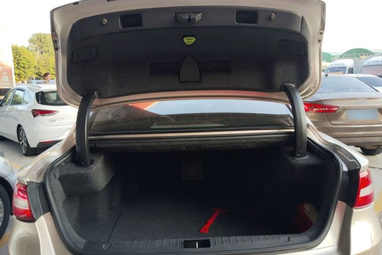 Used Geely Auto Emgrand GT 2015 1.8T Comfort Model Trunk