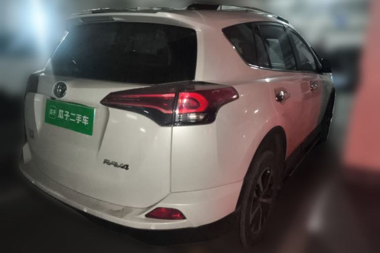 Used Toyota RAV4 2019 2.0L CVT Two-Wheel Drive Pioneer Edition China VI Standard