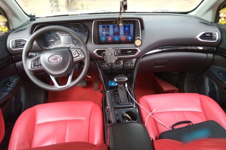 Used GAC Trumpchi GS4 2018 200T G-DCT Two-Wheel Drive Comfort Edition Center Console