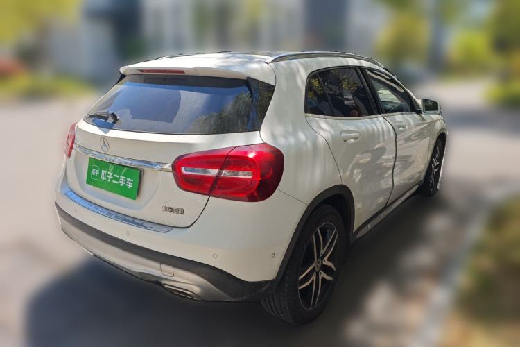 Used Mercedes-Benz GLA 2016 GLA 200 Fashion Model Rear Right 45 Deg