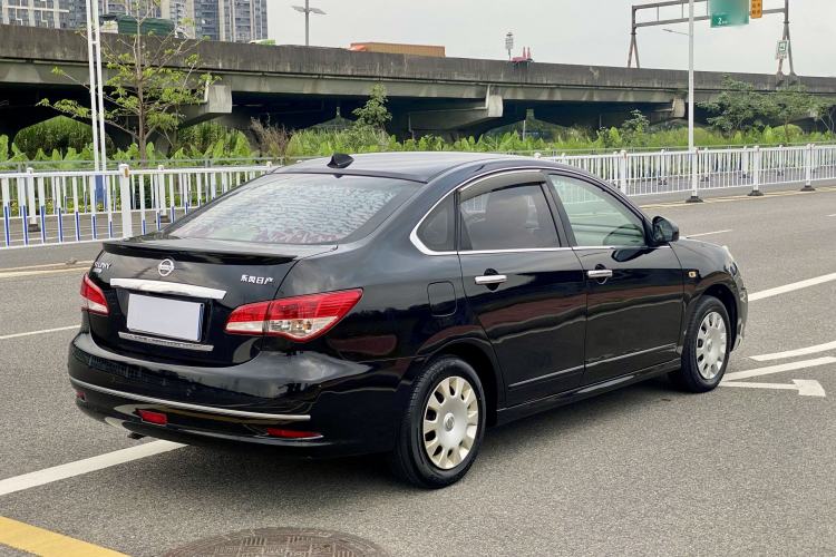 Used Nissan Sylphy 2012 Classic 1.6XE Automatic Comfort Edition Exterior 7