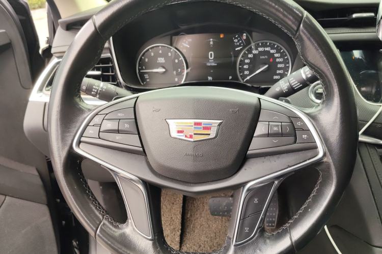 Used Cadillac XT5 2017 Anniversary Edition 28T Four-Wheel Drive Luxury Model