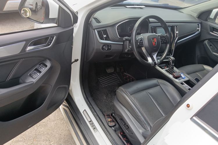 Used Roewe RX5 2019 20T Two-Wheel Drive Automatic 4G Connected Platinum Edition Driver Seat