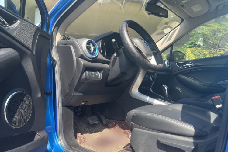 Used BYD Yuan New Energy 2018 EV360 Smart Connect Cool Edition Left Front Seat