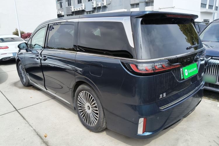 Used VOYAH Dream 2025 PHEV Four-Wheel-Drive Flagship Kunpeng Edition
