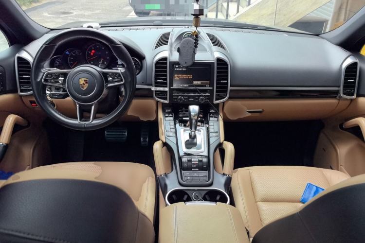 Used Porsche Cayenne 2015 Cayenne 3.0T Center Console
