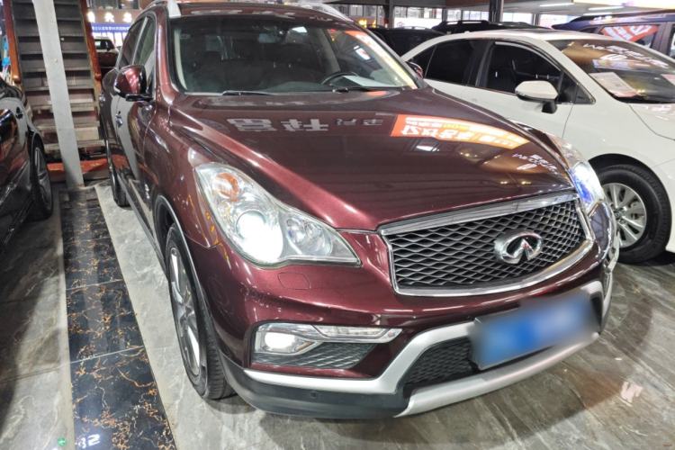 Used Infiniti QX50 2015 2.5L Comfort Edition Front Right 45 Deg