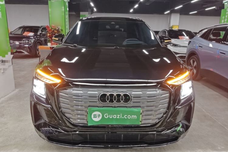 Used Audi Q5 e-tron 2023 40 e-tron Shining Edition Mecha Kit
