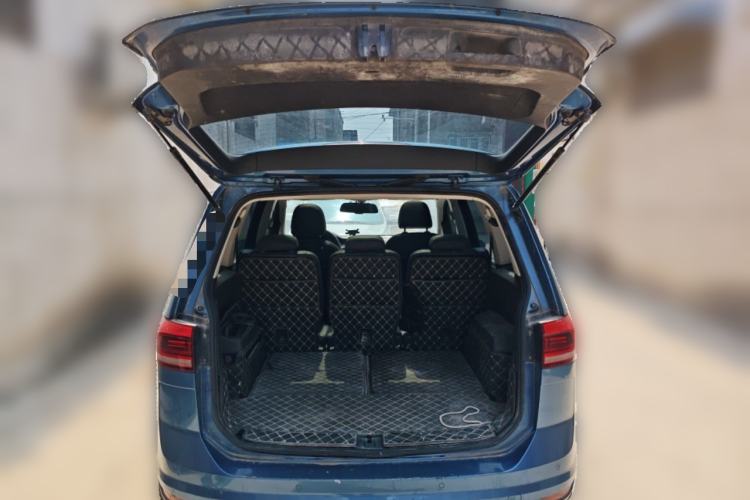 Used Volkswagen Touran 2018 Volkswagen Touran L 280TSI DSG Comfort Edition 7 Seats China V Emission Standard Trunk