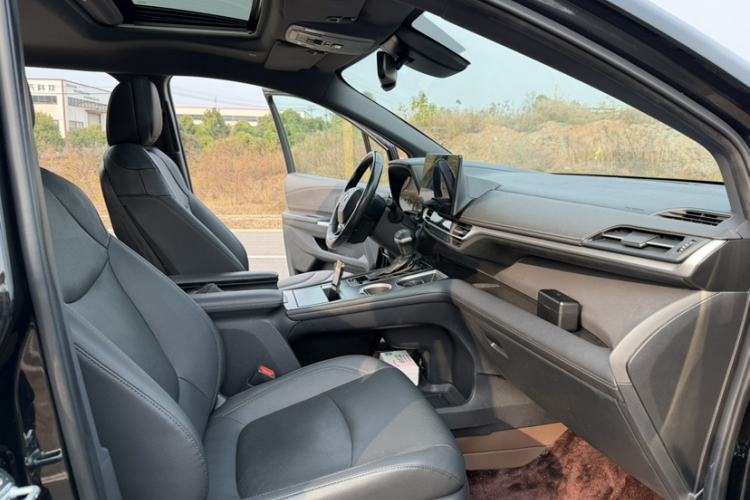 Used Toyota Sienna 2021 2.5L Hybrid Premium Edition