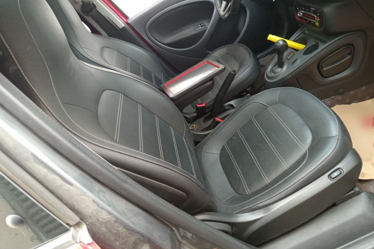 Used smart forfour 2016 0.9T 66 kW Pioneer Edition