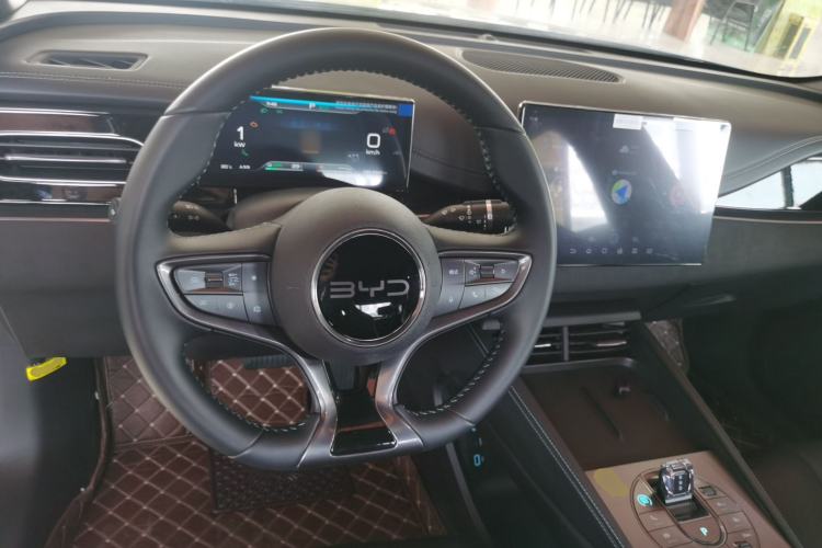 Used BYD Seal 06 New Energy 2024 DM-i 120KM Luxury Model Steering Wheel