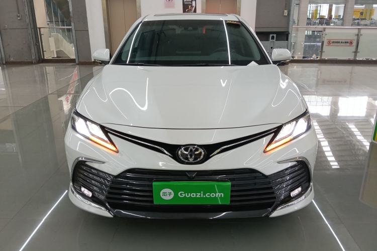 Used Toyota Camry 2021 2.0G Luxury Edition
