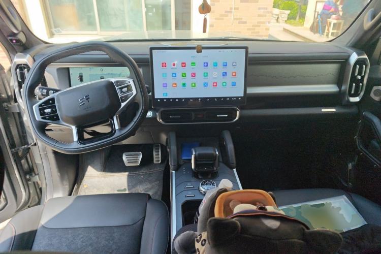 Used JETOUR Traveler 2023 2.0T All-Wheel Drive CrossPRO+