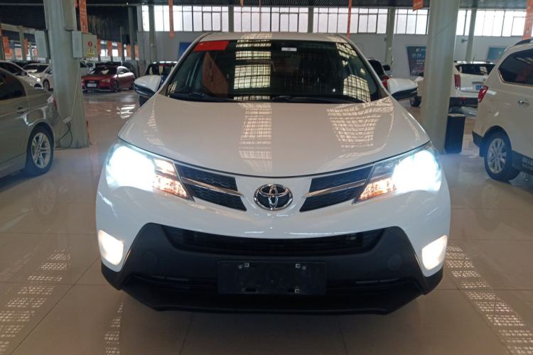 Used Toyota RAV4 2013 2.0L CVT Two-Wheel Drive Urban Edition Front