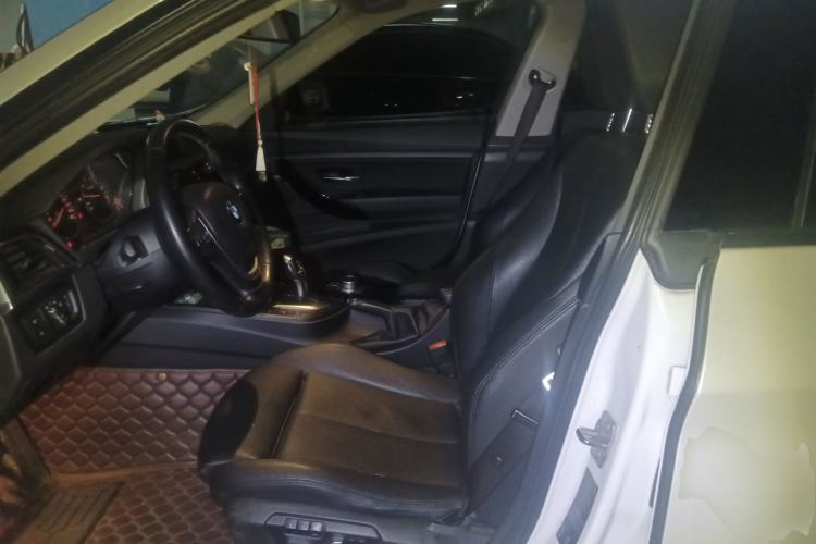 Used BMW 3 Series GT 2019 320i Sport Edition Left Front Seat