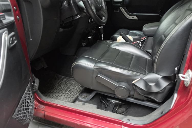 Used Jeep Wrangler 2012 3.6L Sahara Four-Door Edition
