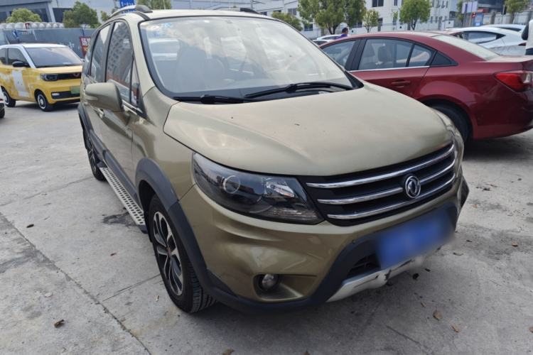 Used FORTHING Joyear X5 2015 1.6L Manual Luxury Model Exterior 1