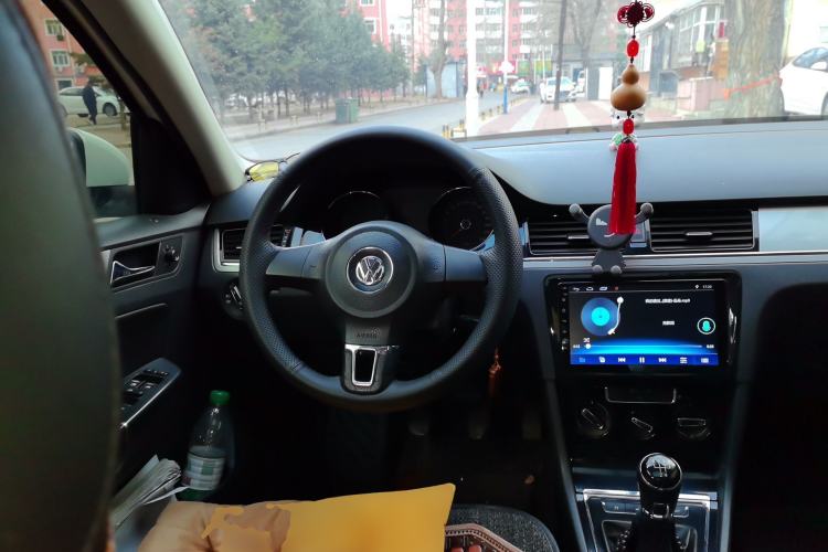 Used Volkswagen Bora 2013 1.6L Manual Comfort Model Steering Wheel